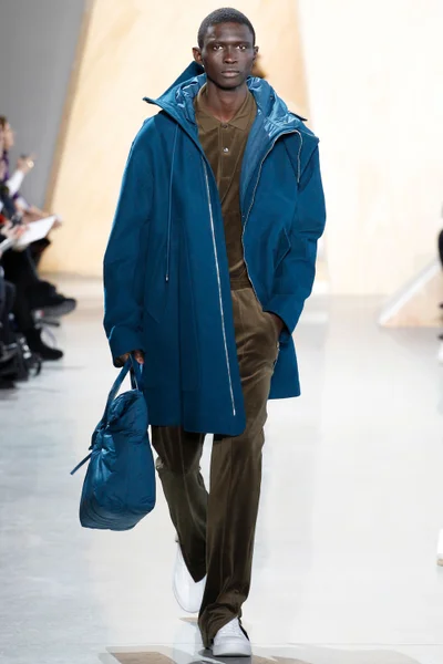 Look 30